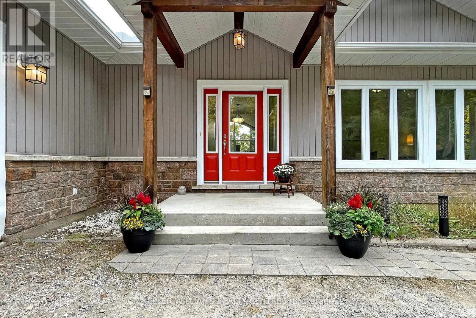 UNIT 4 - 1623 HOUSEYS RAPIDS ROAD