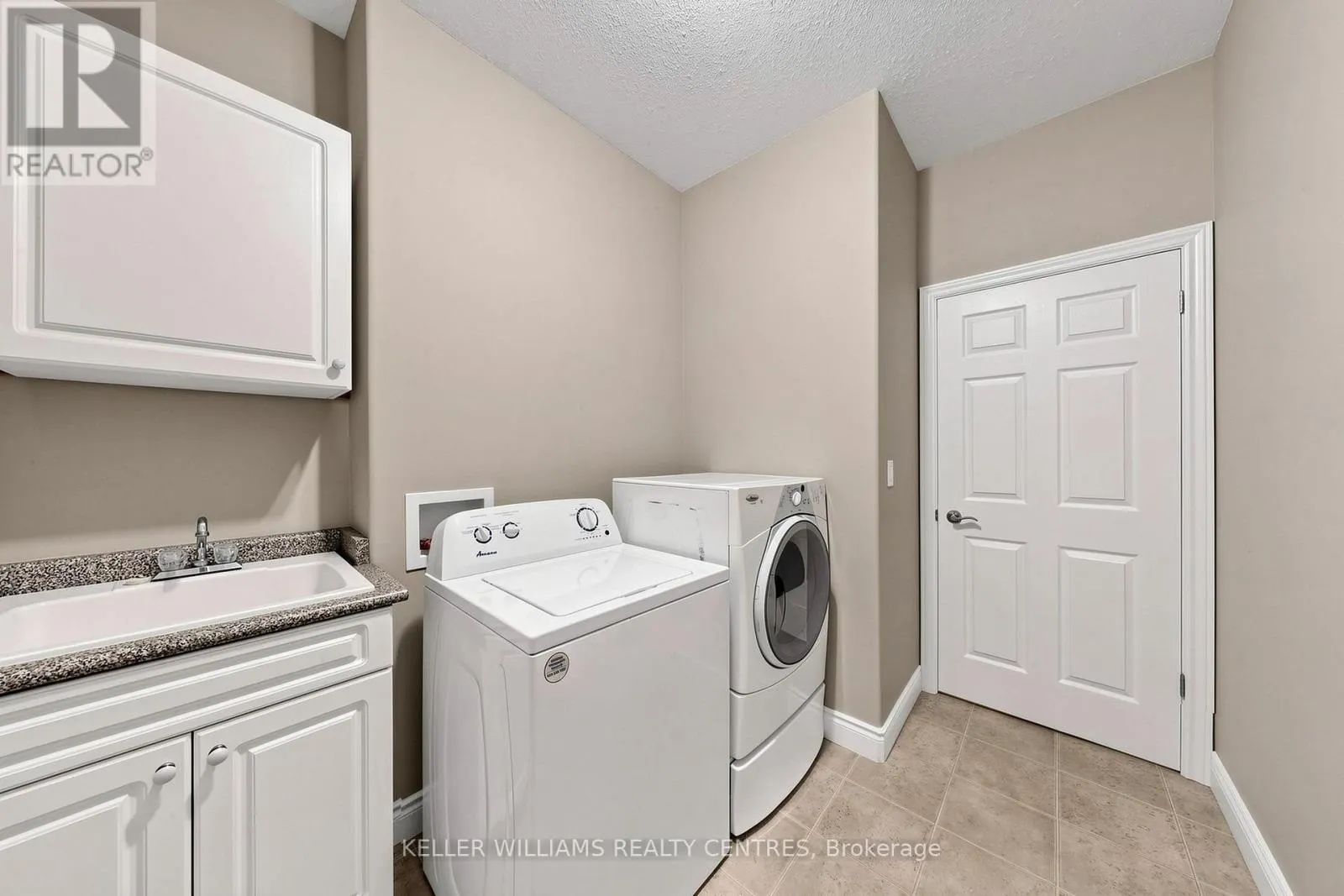 UNIT 4 - 1623 HOUSEYS RAPIDS ROAD