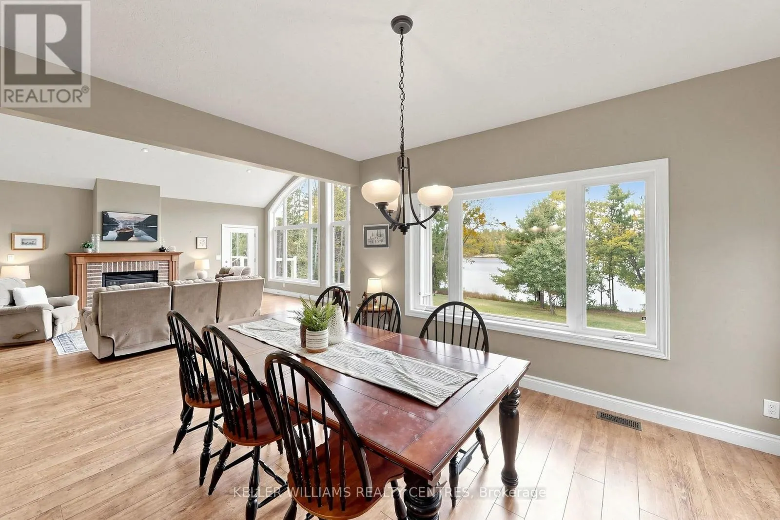 UNIT 4 - 1623 HOUSEYS RAPIDS ROAD