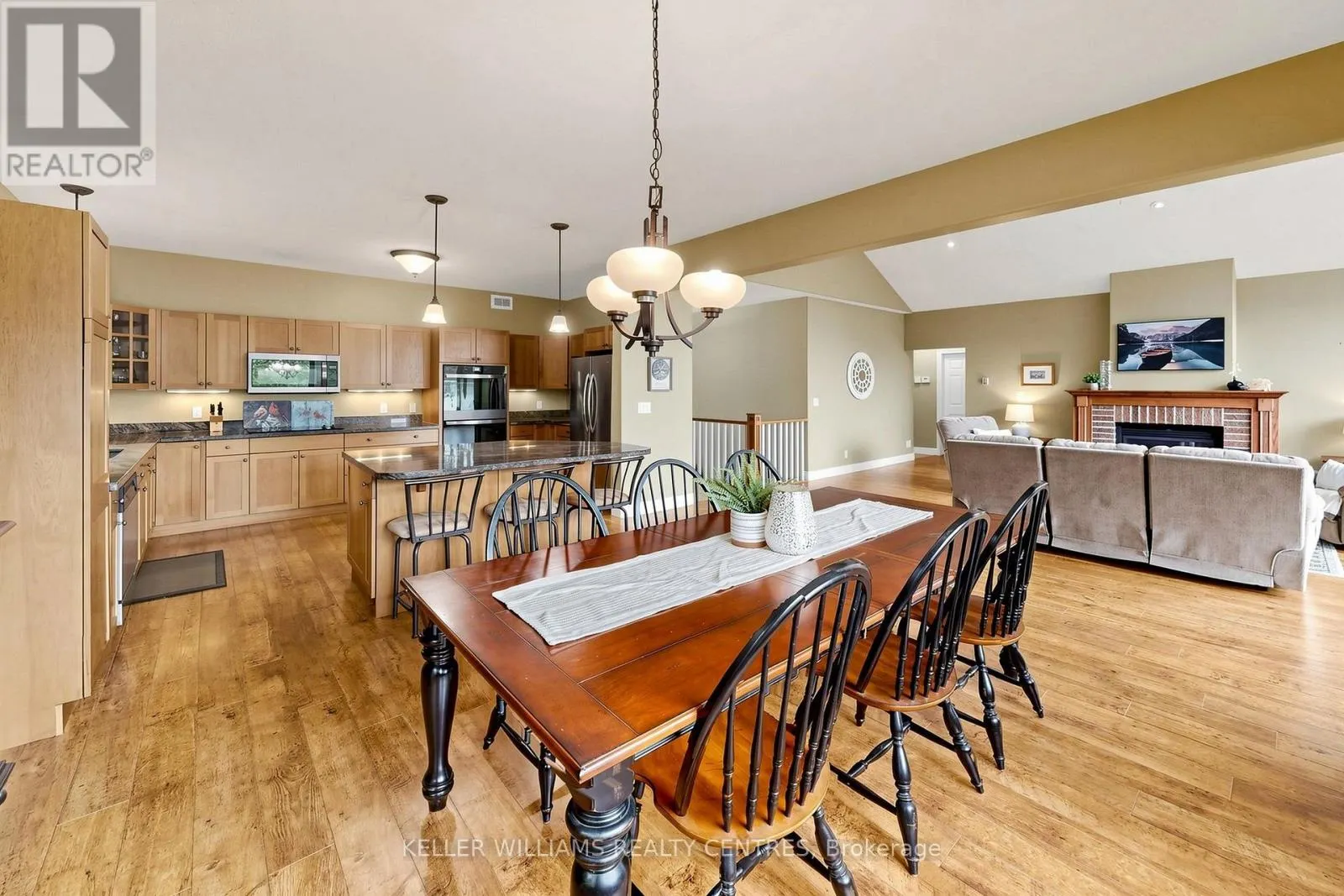 UNIT 4 - 1623 HOUSEYS RAPIDS ROAD