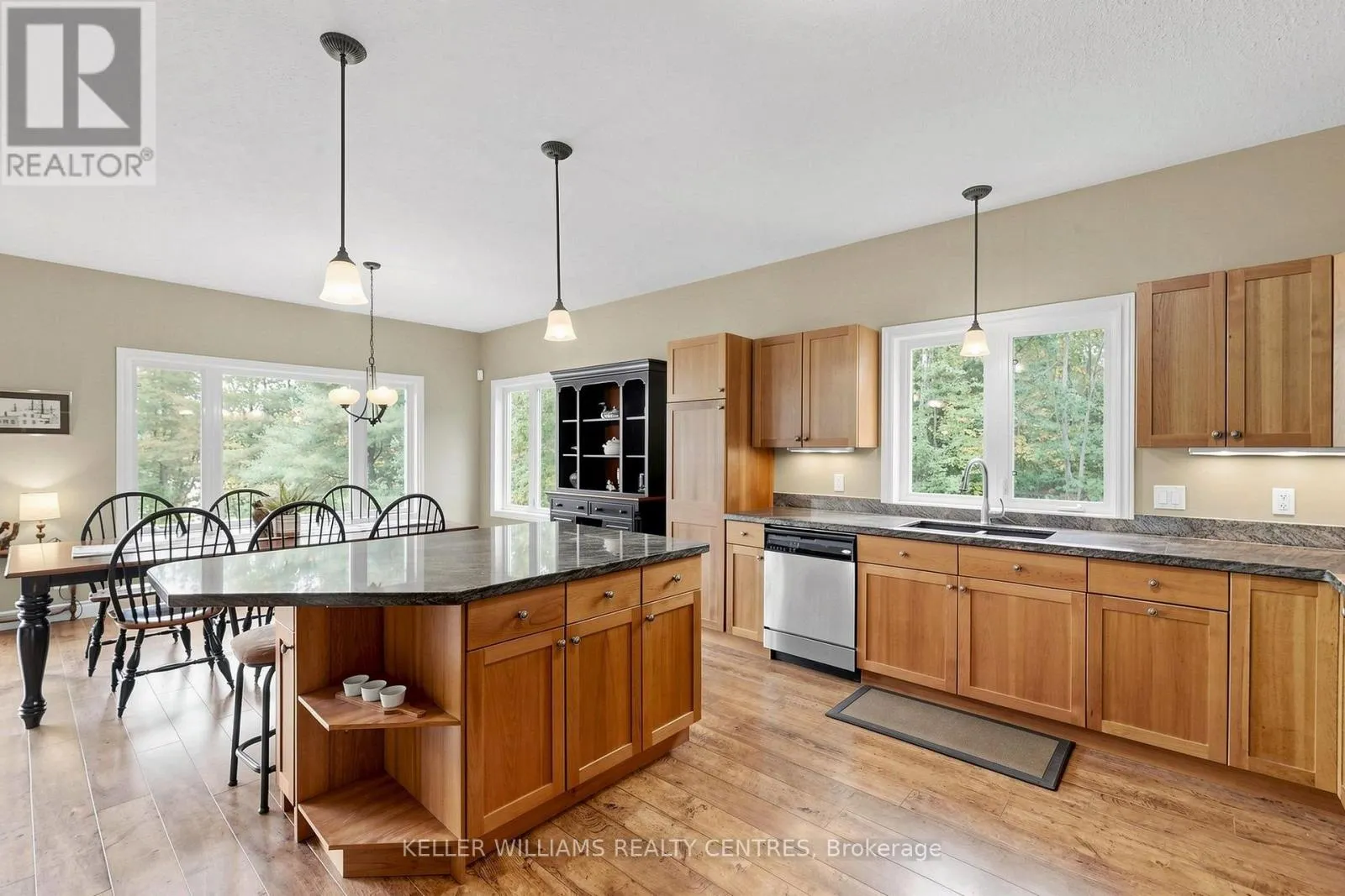 UNIT 4 - 1623 HOUSEYS RAPIDS ROAD