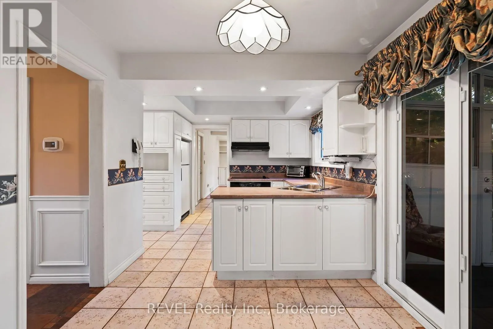 3839 POTTER HEIGHTS
