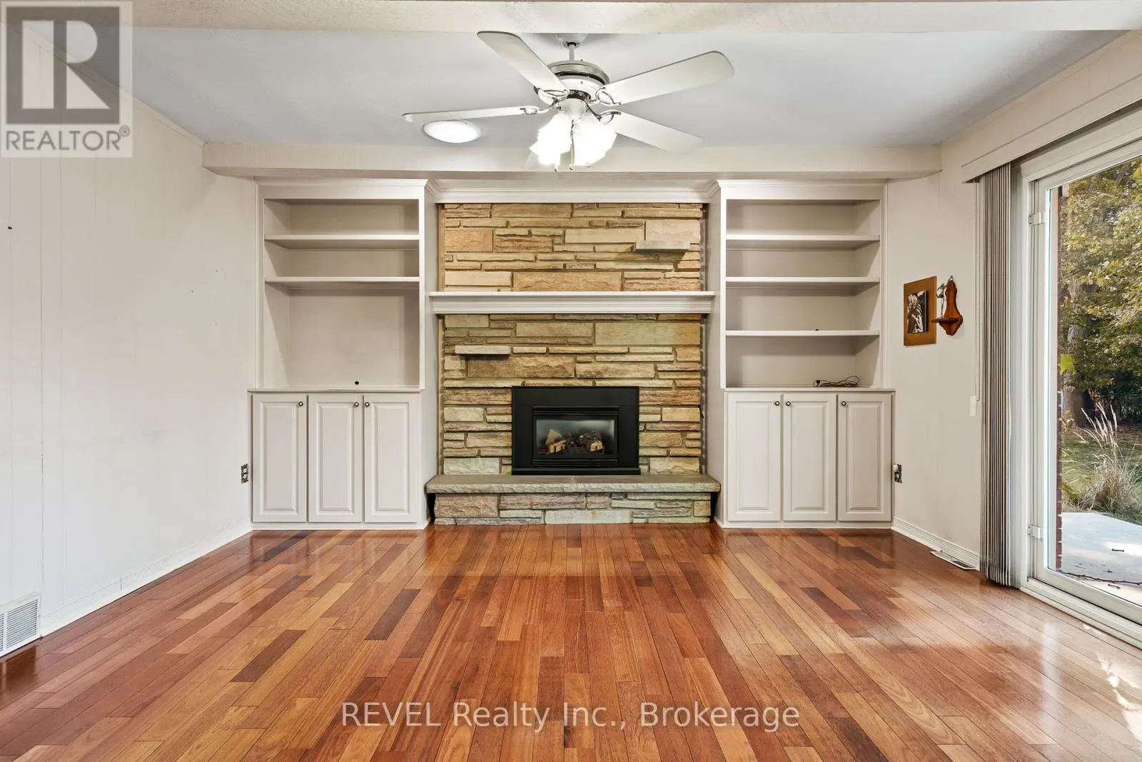 3839 POTTER HEIGHTS