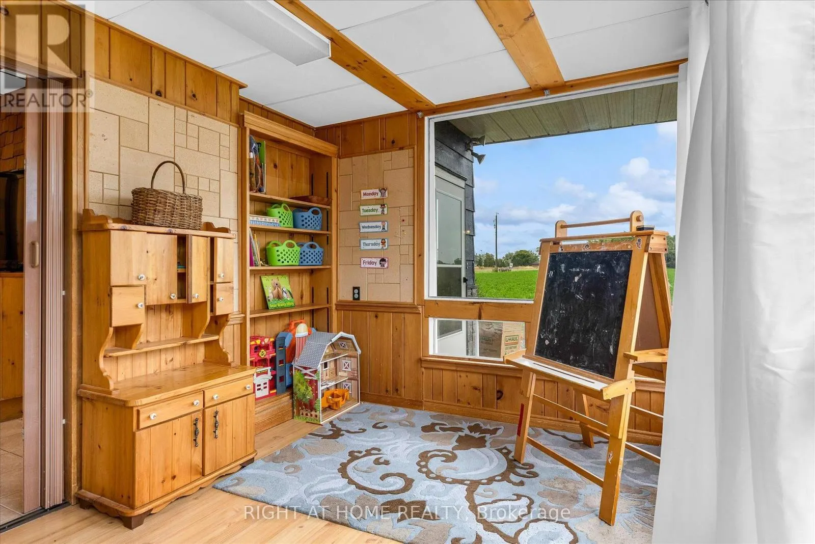 404 CONCESSION 5 ROAD