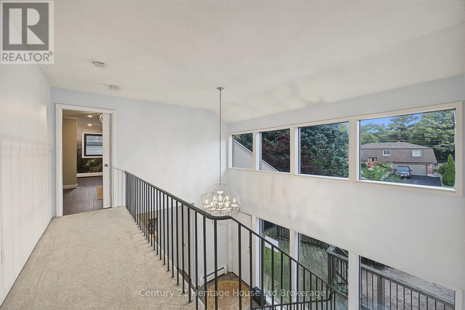 7 THISTLE COURT