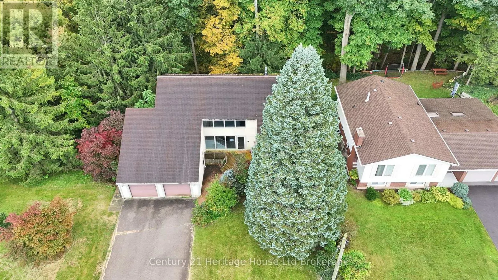 7 THISTLE COURT