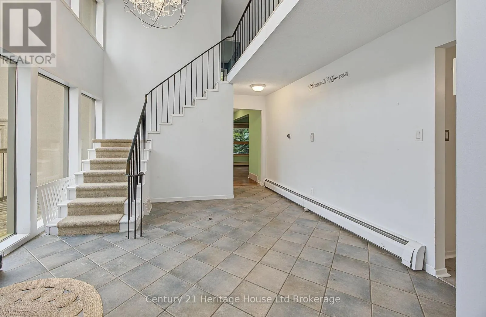 7 THISTLE COURT