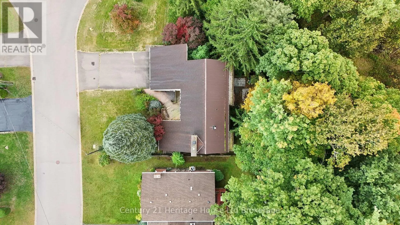 7 THISTLE COURT