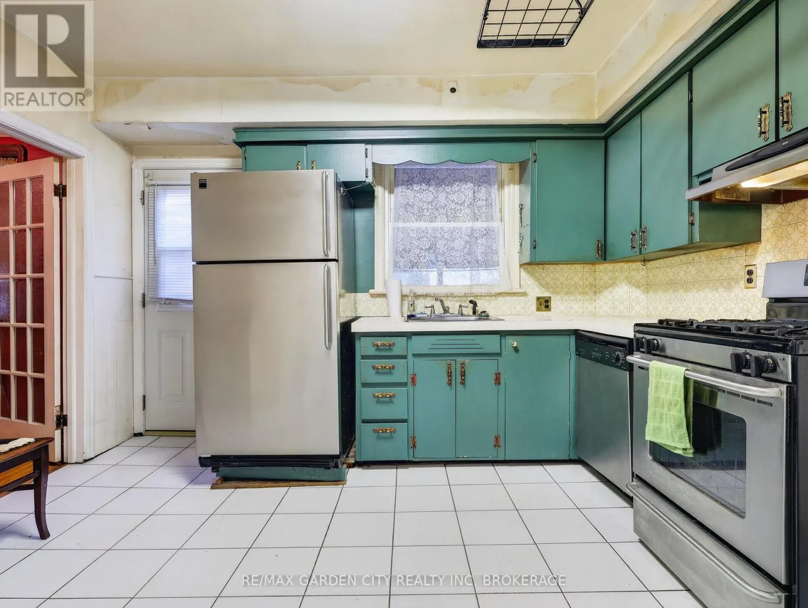 136 HIGHLAND AVENUE
