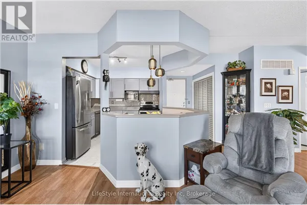 104 - 208 SILVERCREEK PARKWAY N