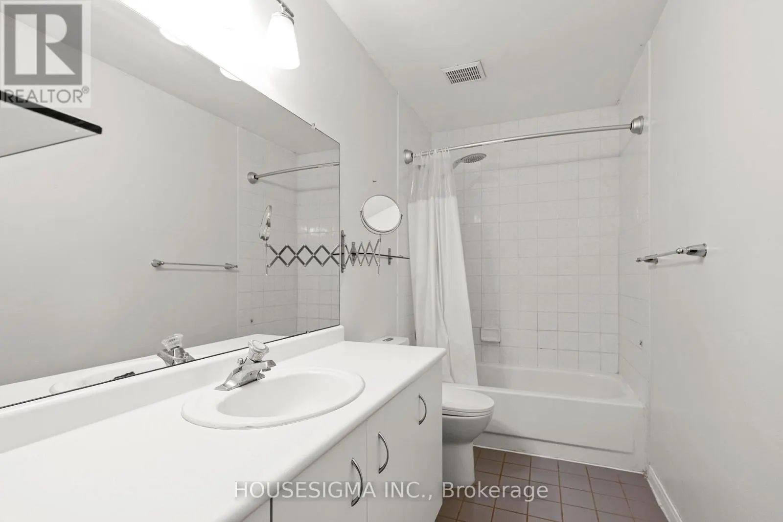 42 - 589 BEECHWOOD DRIVE