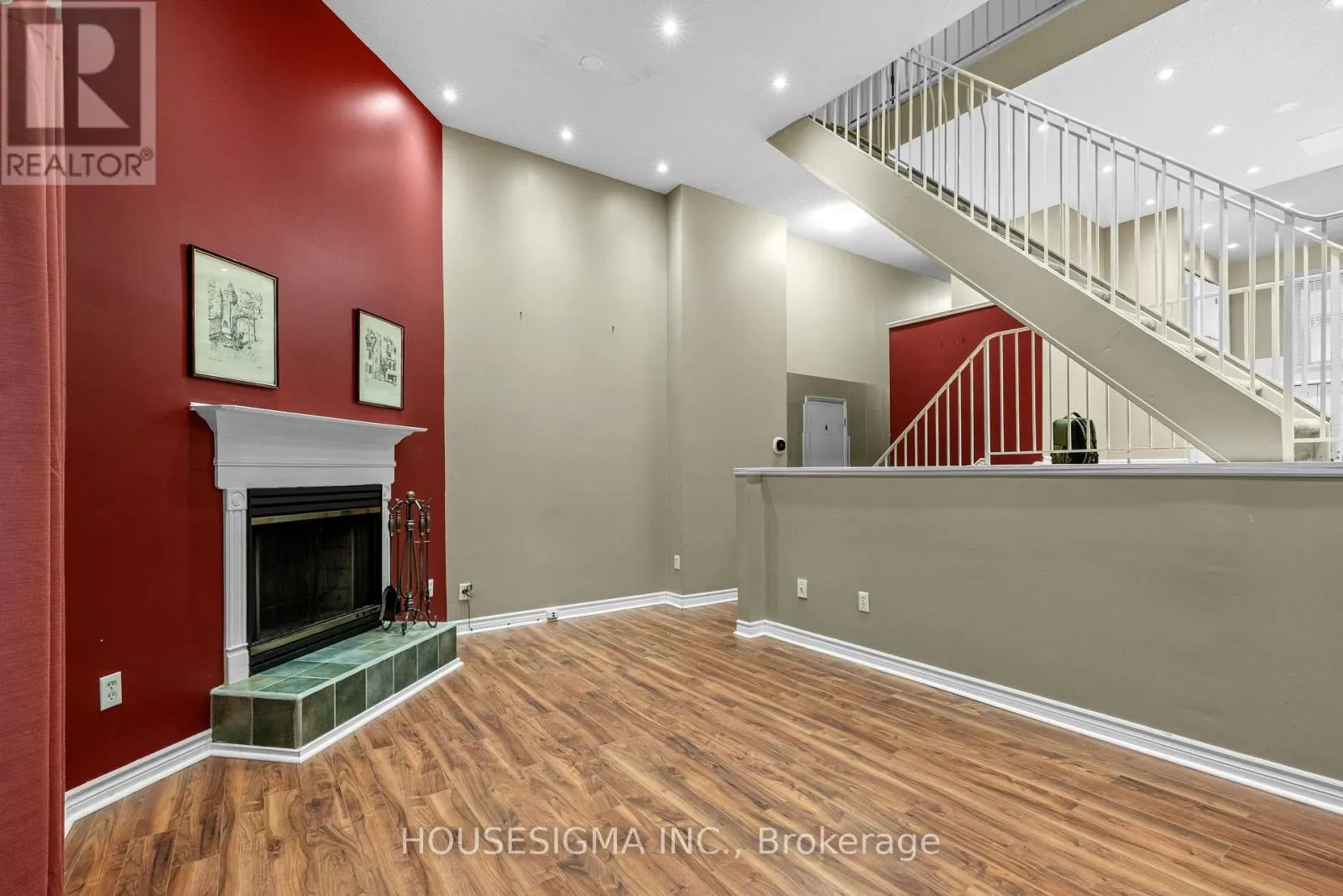 42 - 589 BEECHWOOD DRIVE