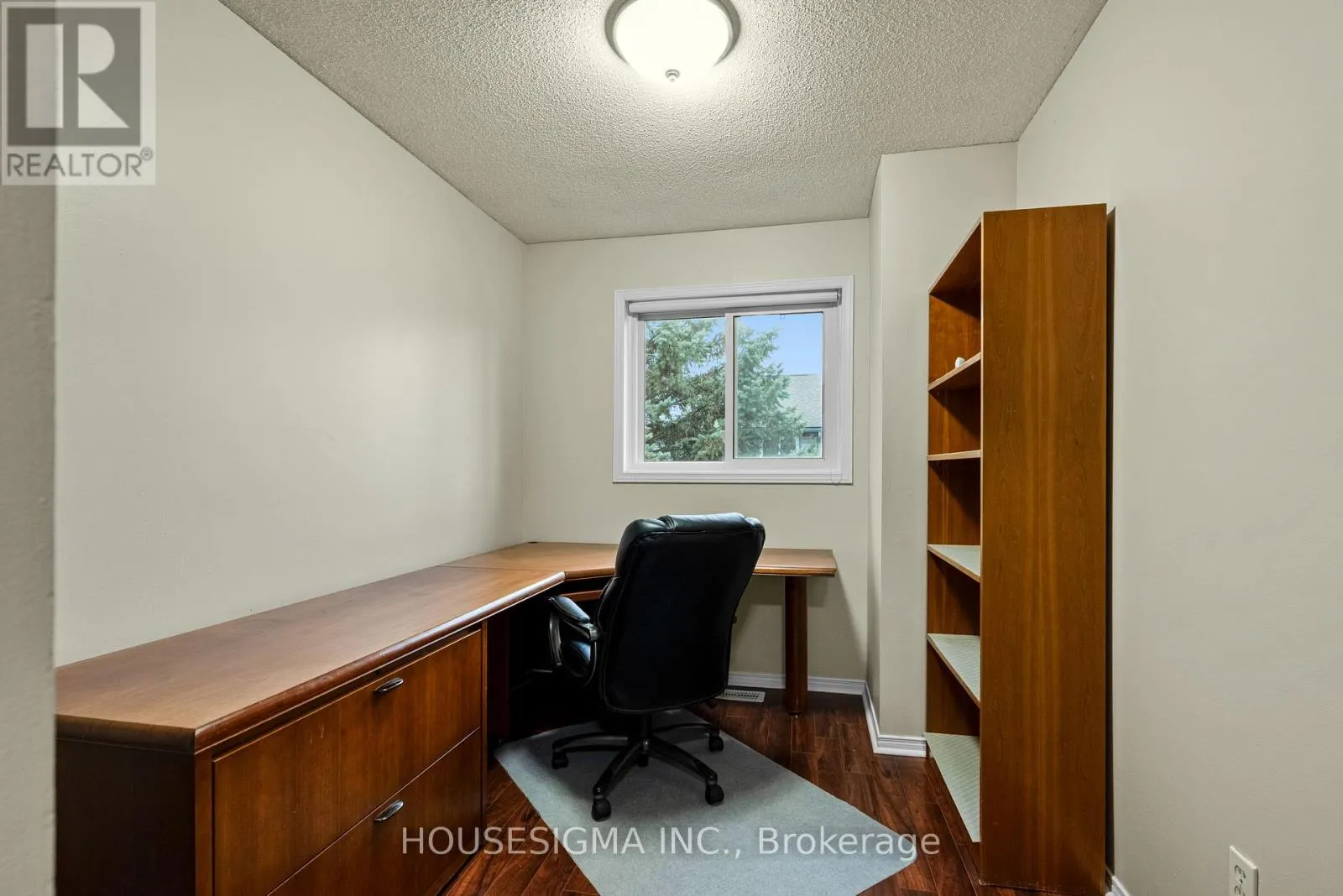 42 - 589 BEECHWOOD DRIVE