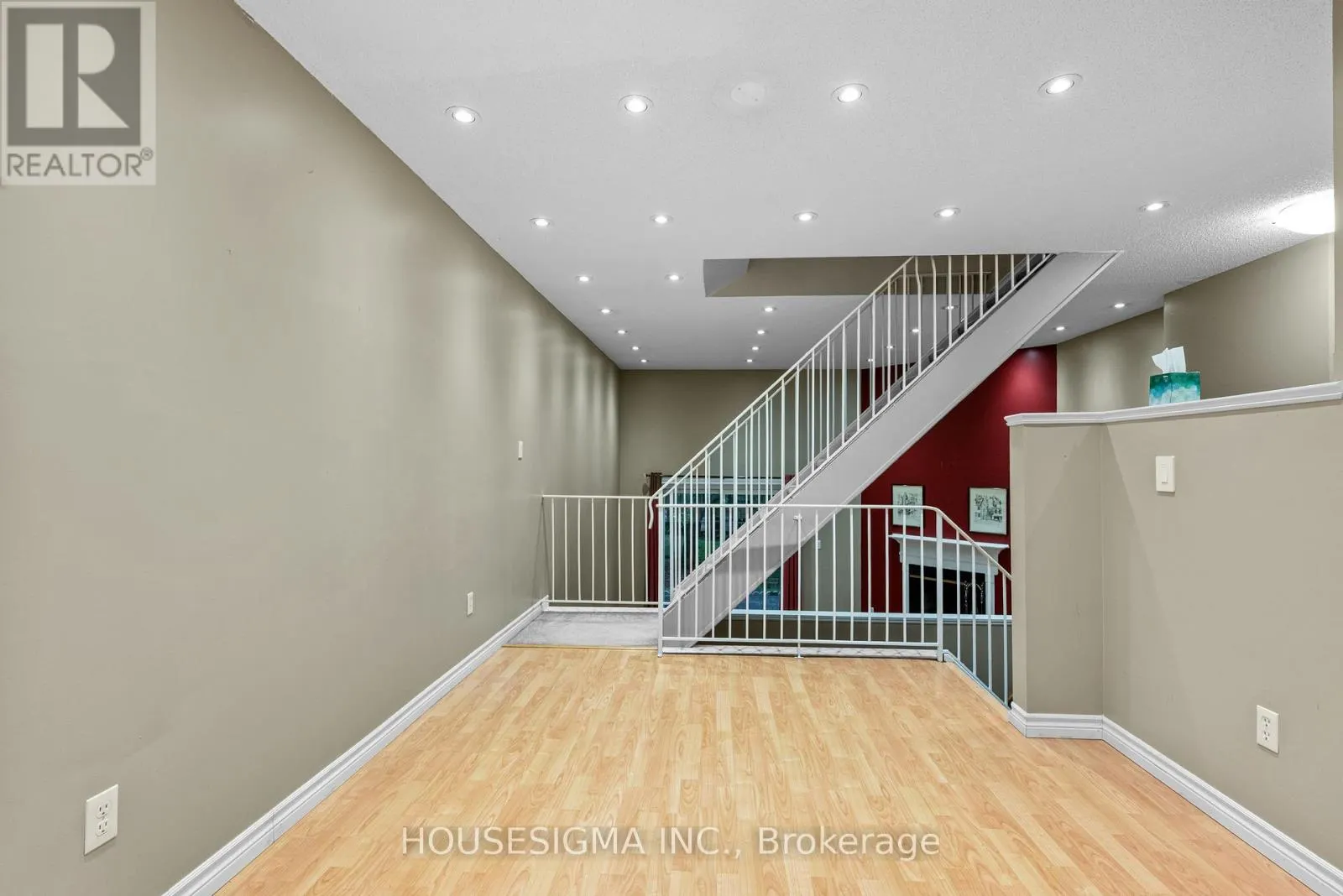 42 - 589 BEECHWOOD DRIVE