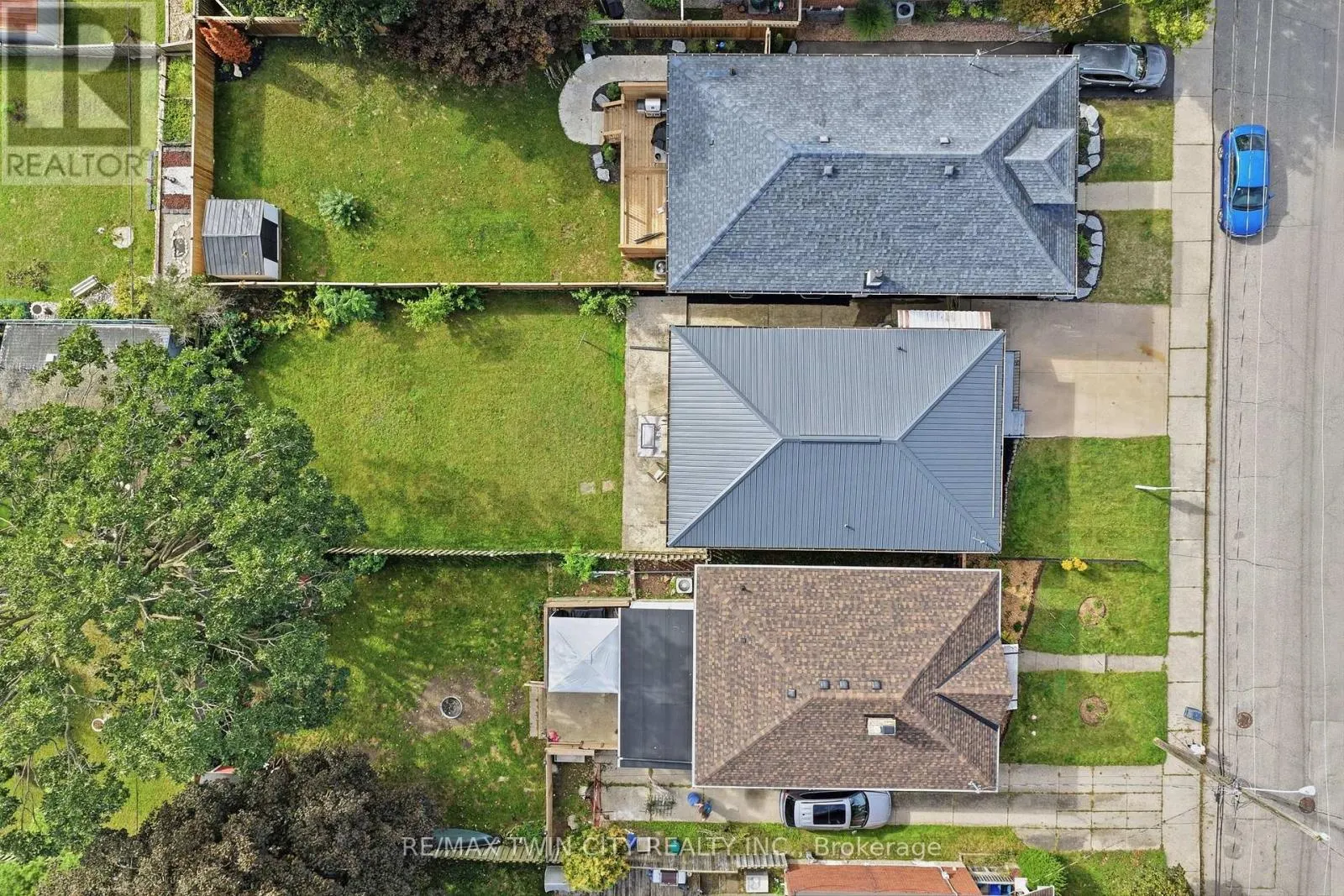 16 BURWELL STREET