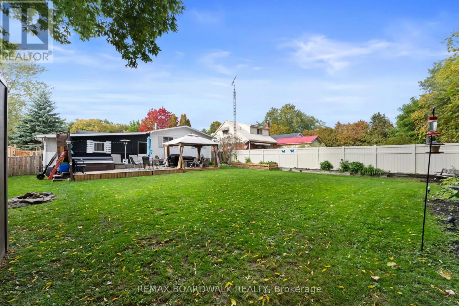 353 CHURCHILL ROAD E