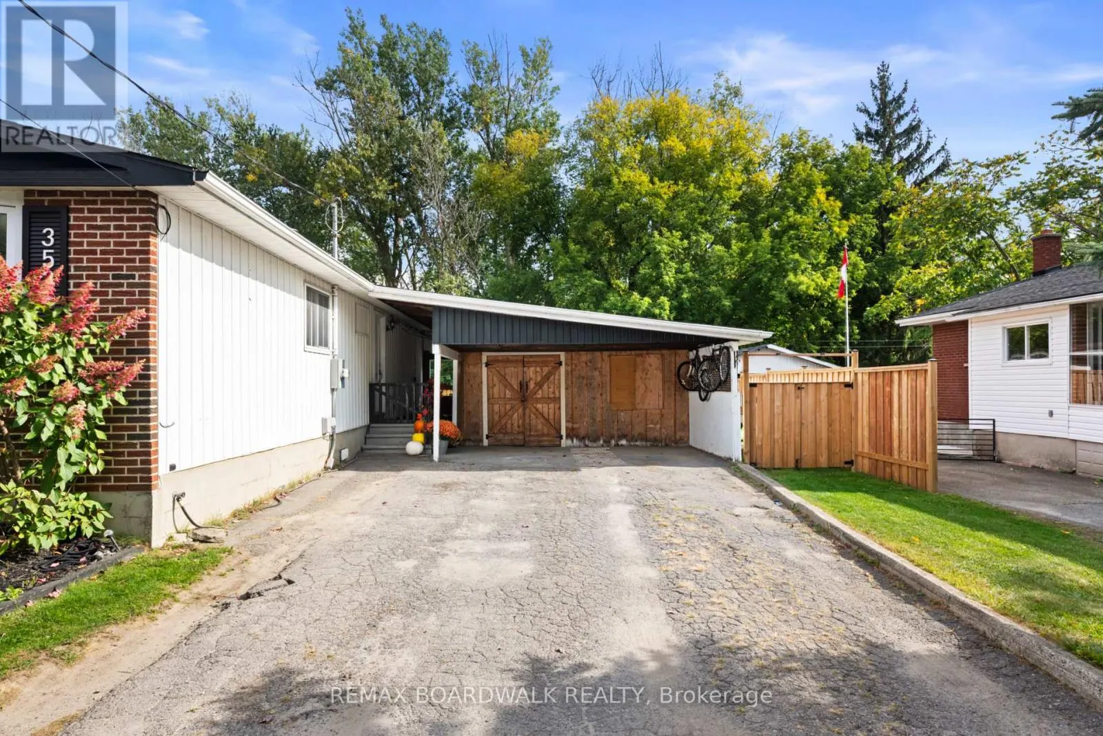 353 CHURCHILL ROAD E