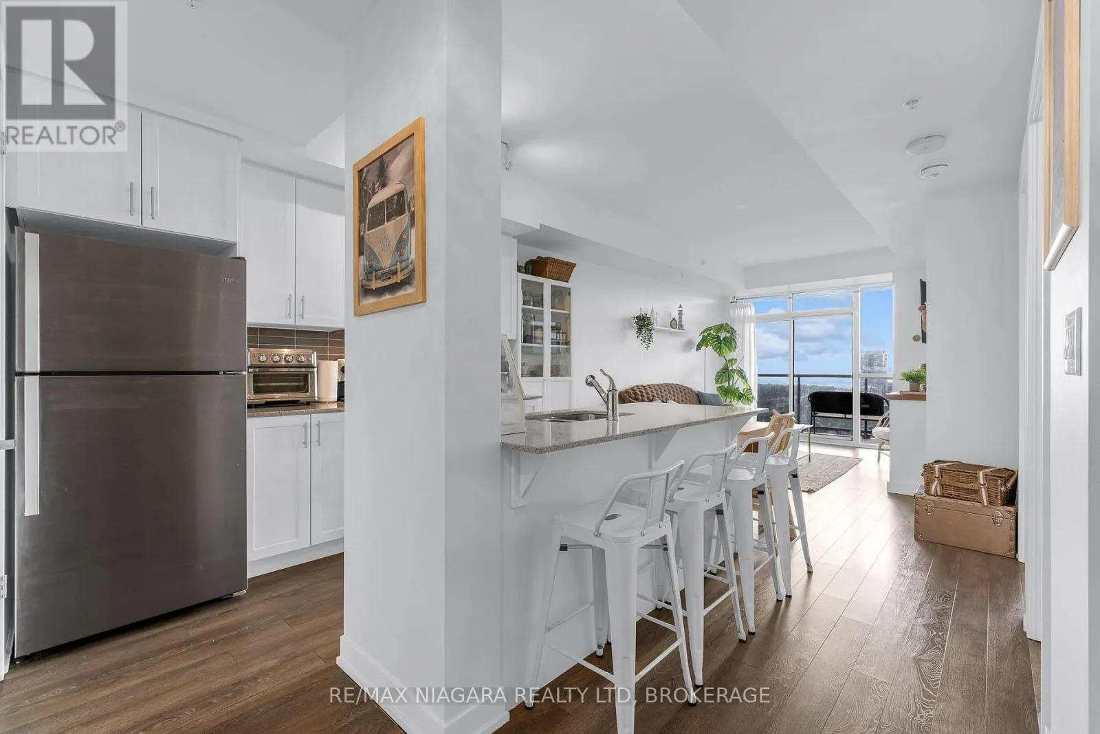 1307 - 550 NORTH SERVICE ROAD #1307