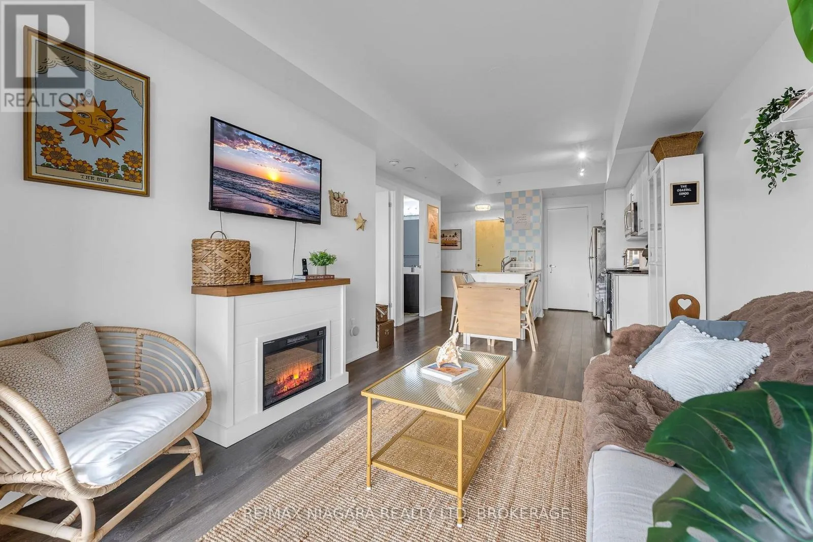 1307 - 550 NORTH SERVICE ROAD #1307