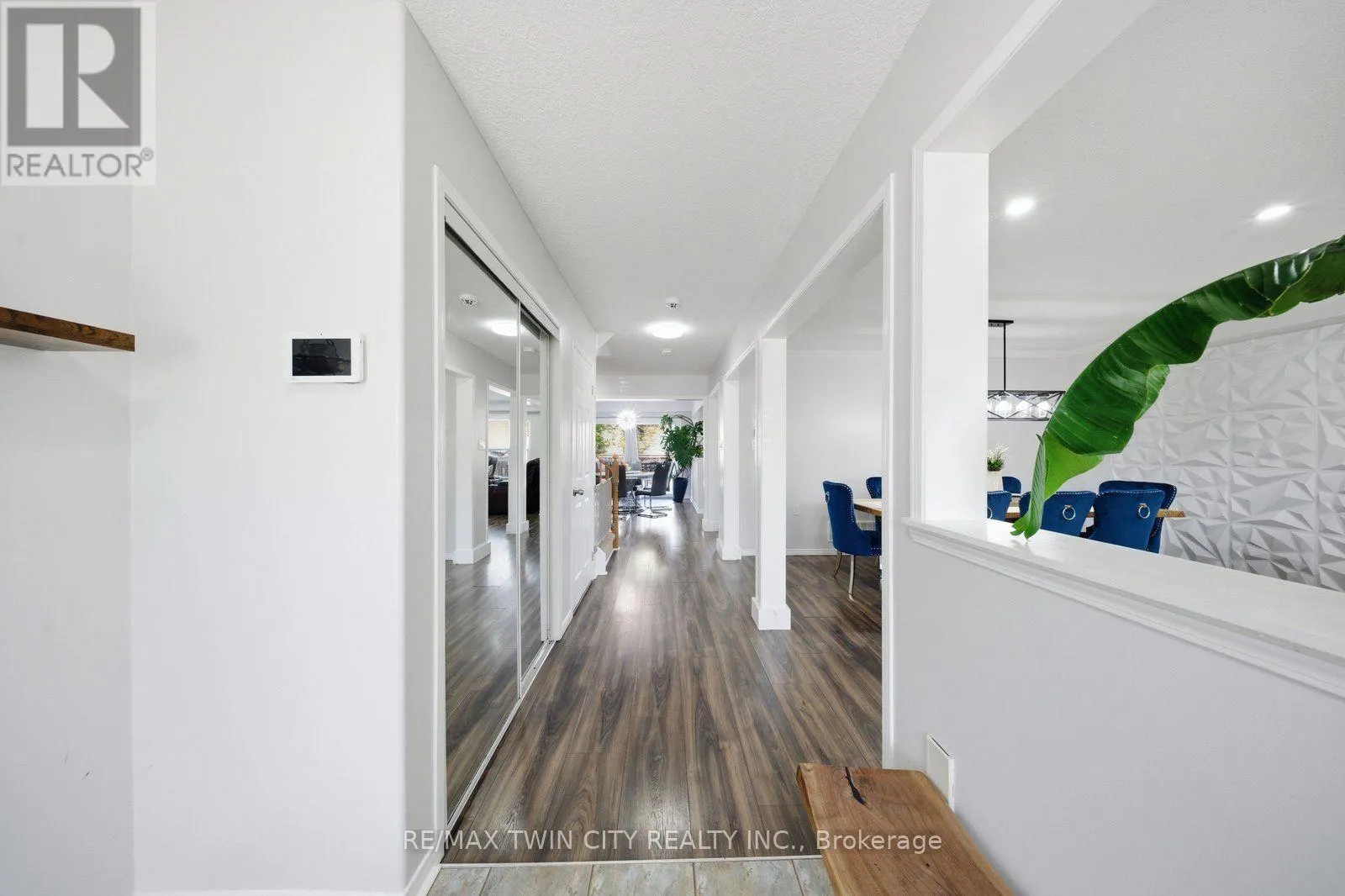 #UPPER - 20 WEBB AVENUE