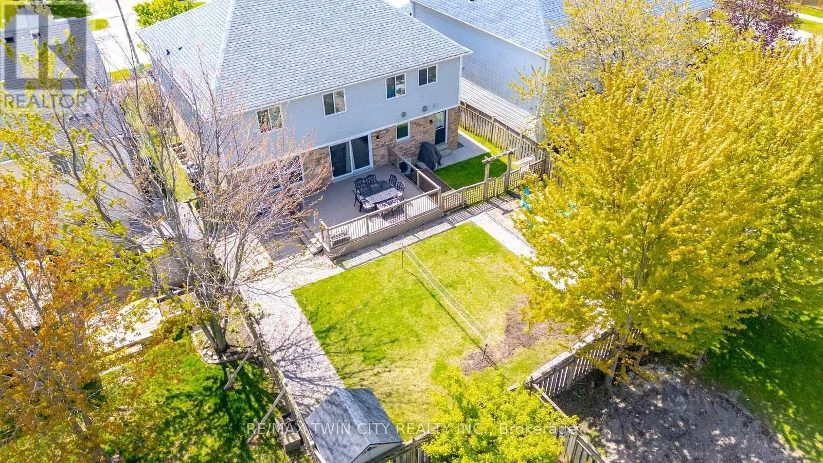 #UPPER - 20 WEBB AVENUE