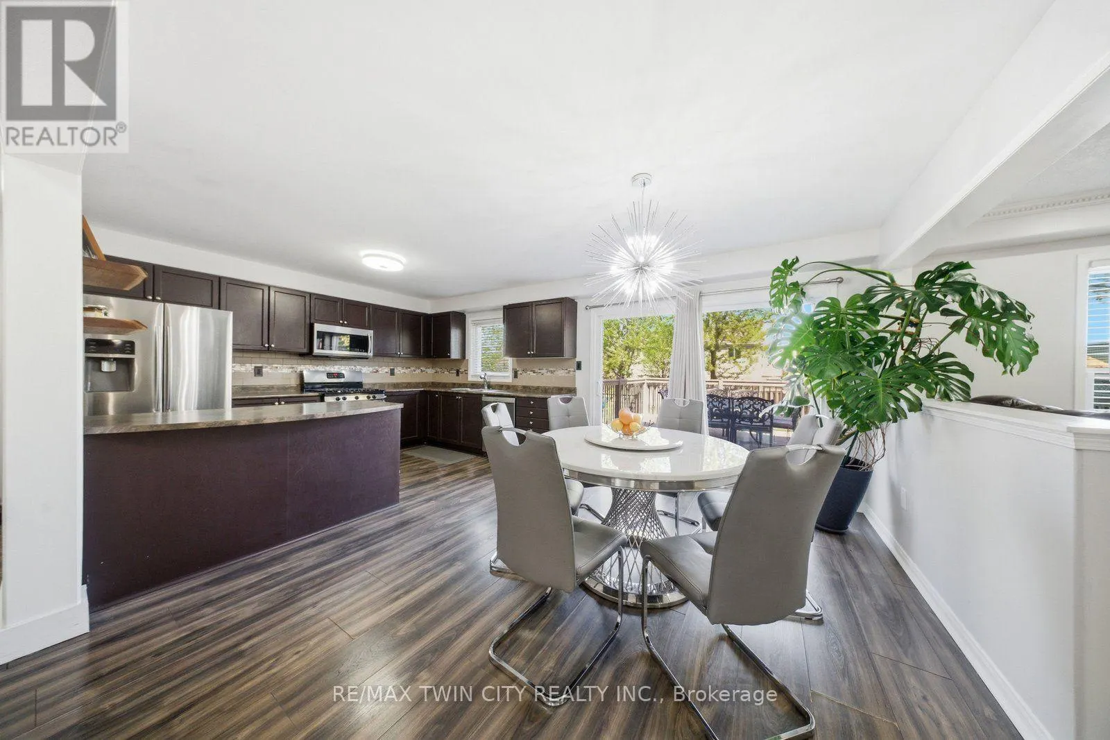 #UPPER - 20 WEBB AVENUE