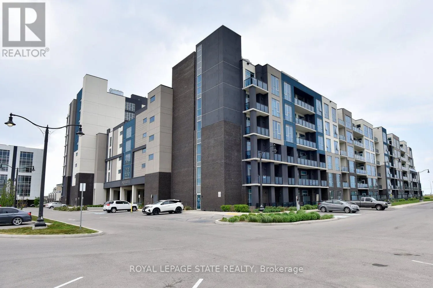 145 - 16 CONCORD PLACE