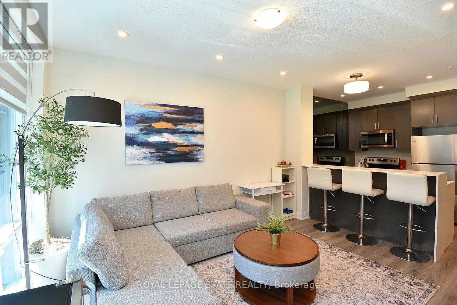 145 - 16 CONCORD PLACE
