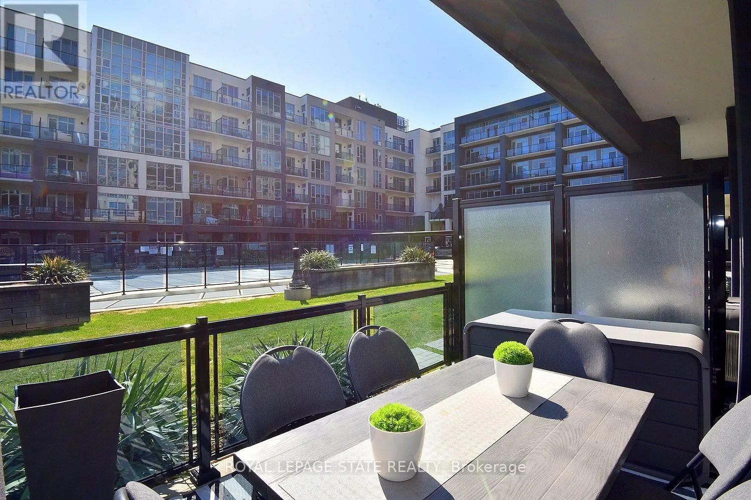 145 - 16 CONCORD PLACE