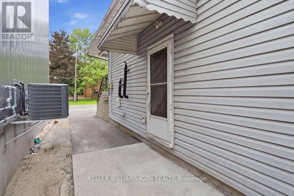 UNIT A - 313 SAVARD AVENUE