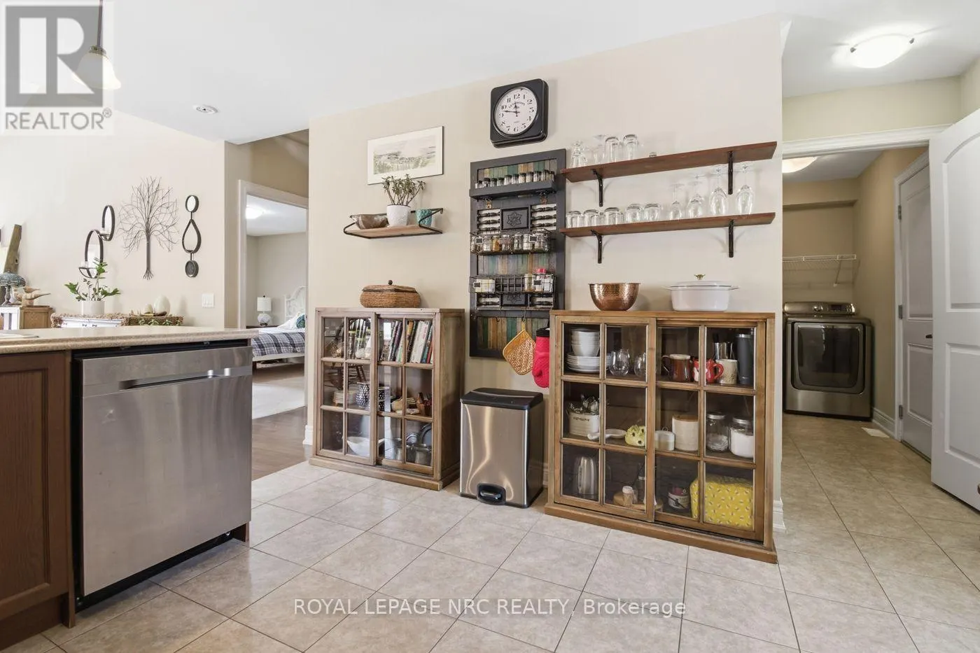 3945 VILLAGE CREEK DRIVE