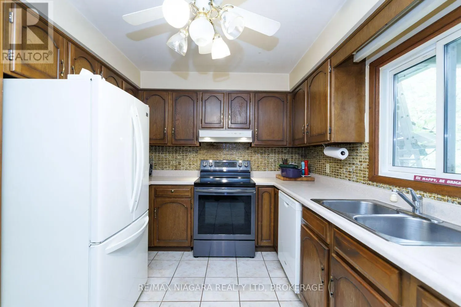 567 LYONS CREEK ROAD
