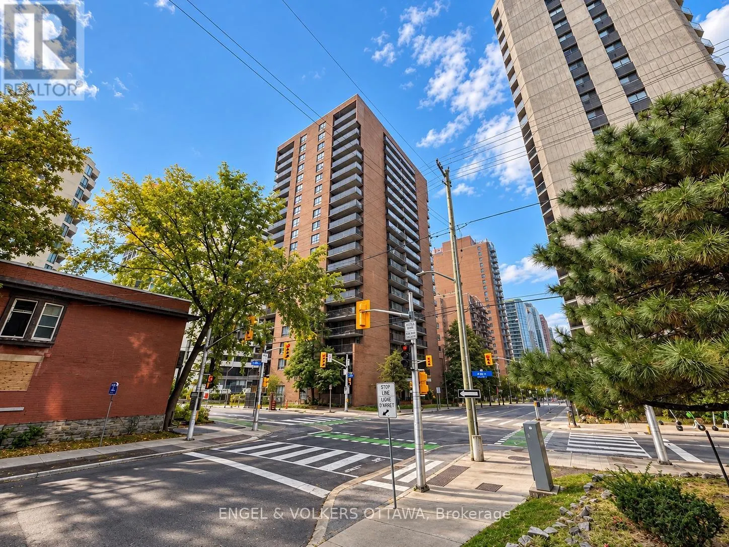 606 - 475 LAURIER AVENUE W