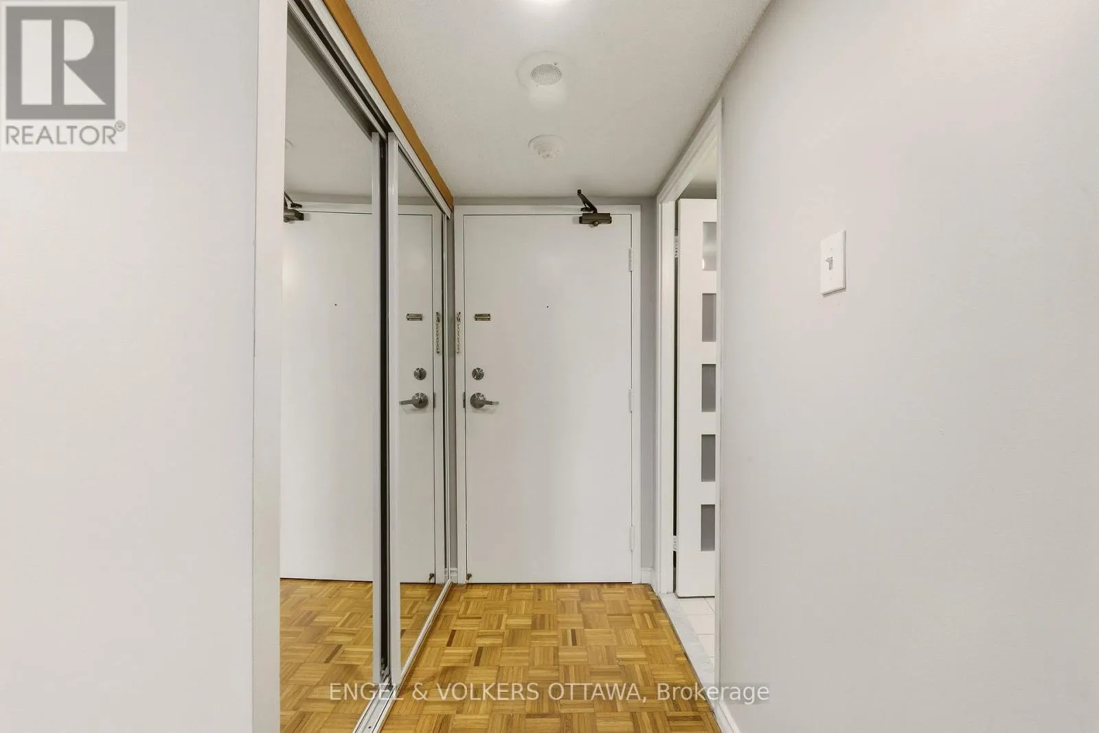 606 - 475 LAURIER AVENUE W