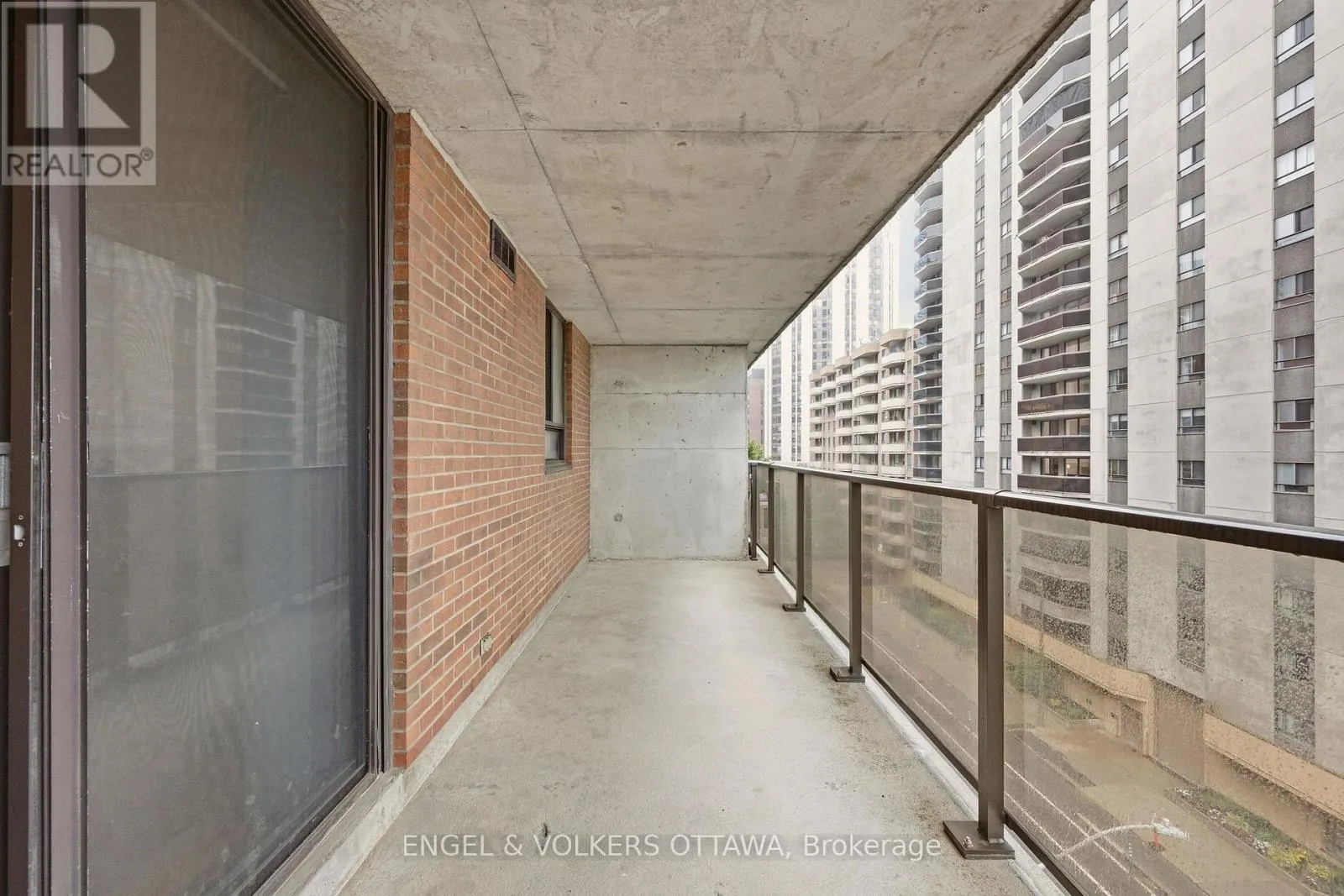 606 - 475 LAURIER AVENUE W