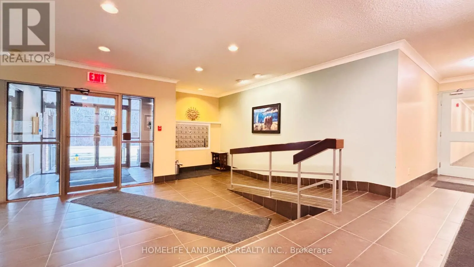 207 - 300 KEATS WAY