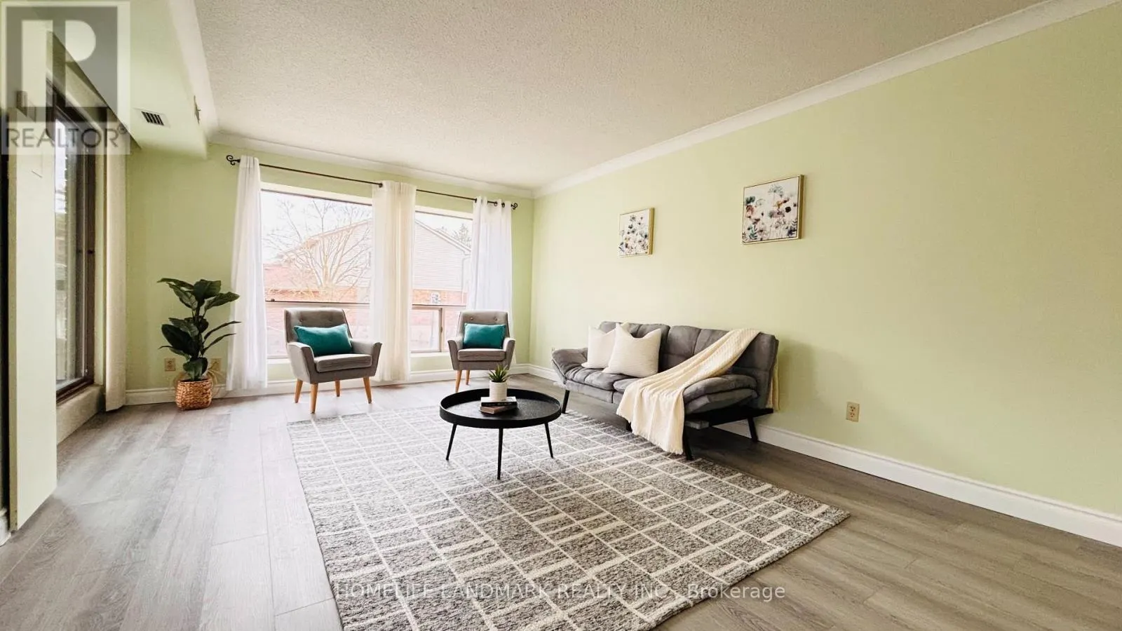 207 - 300 KEATS WAY