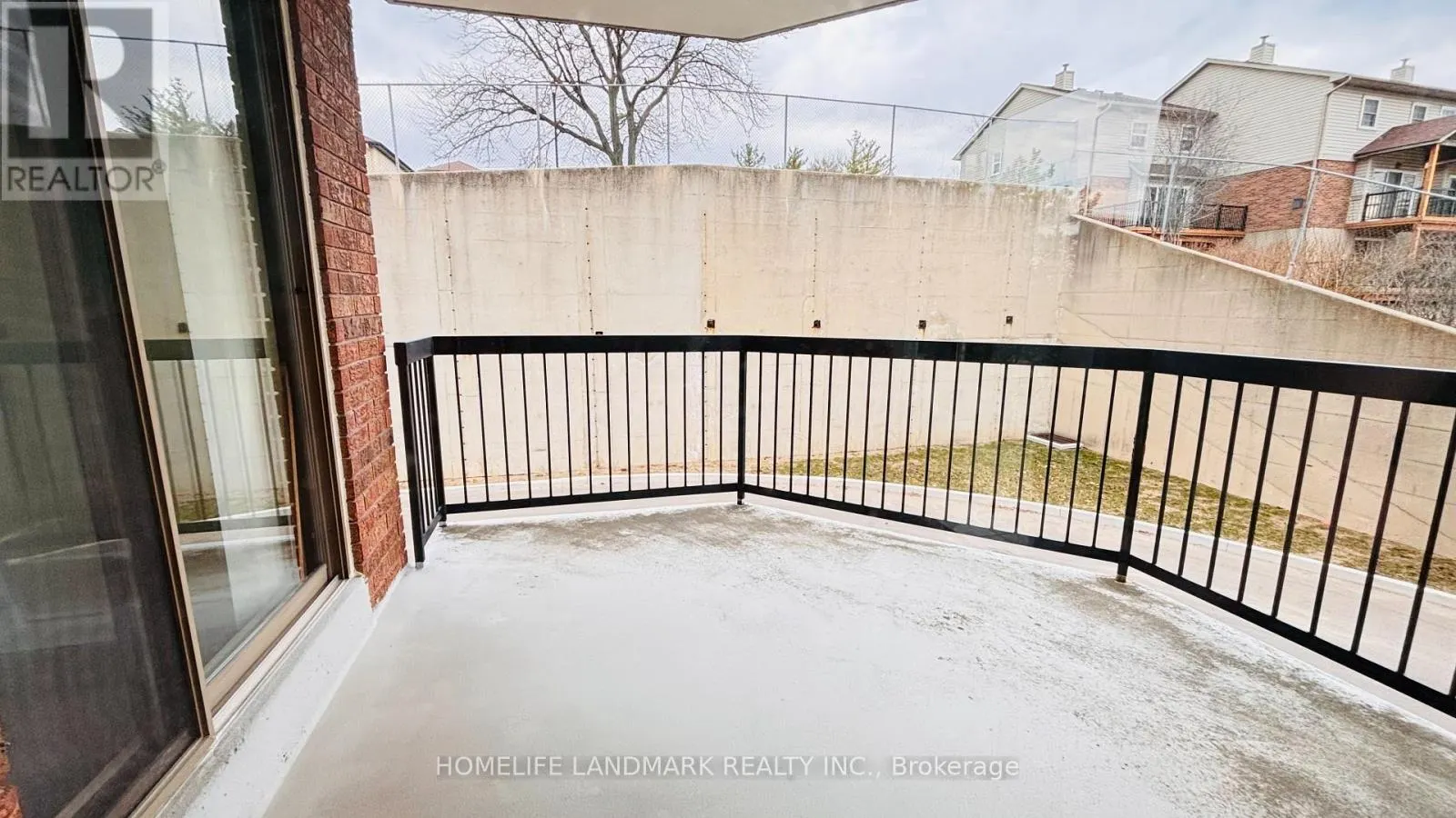 207 - 300 KEATS WAY