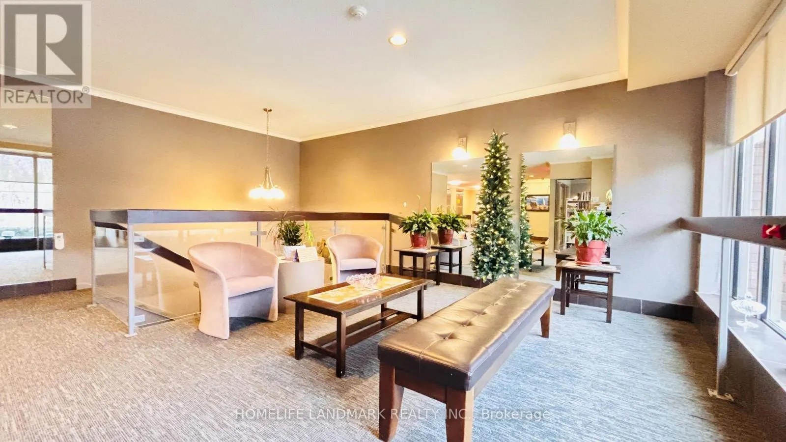 207 - 300 KEATS WAY