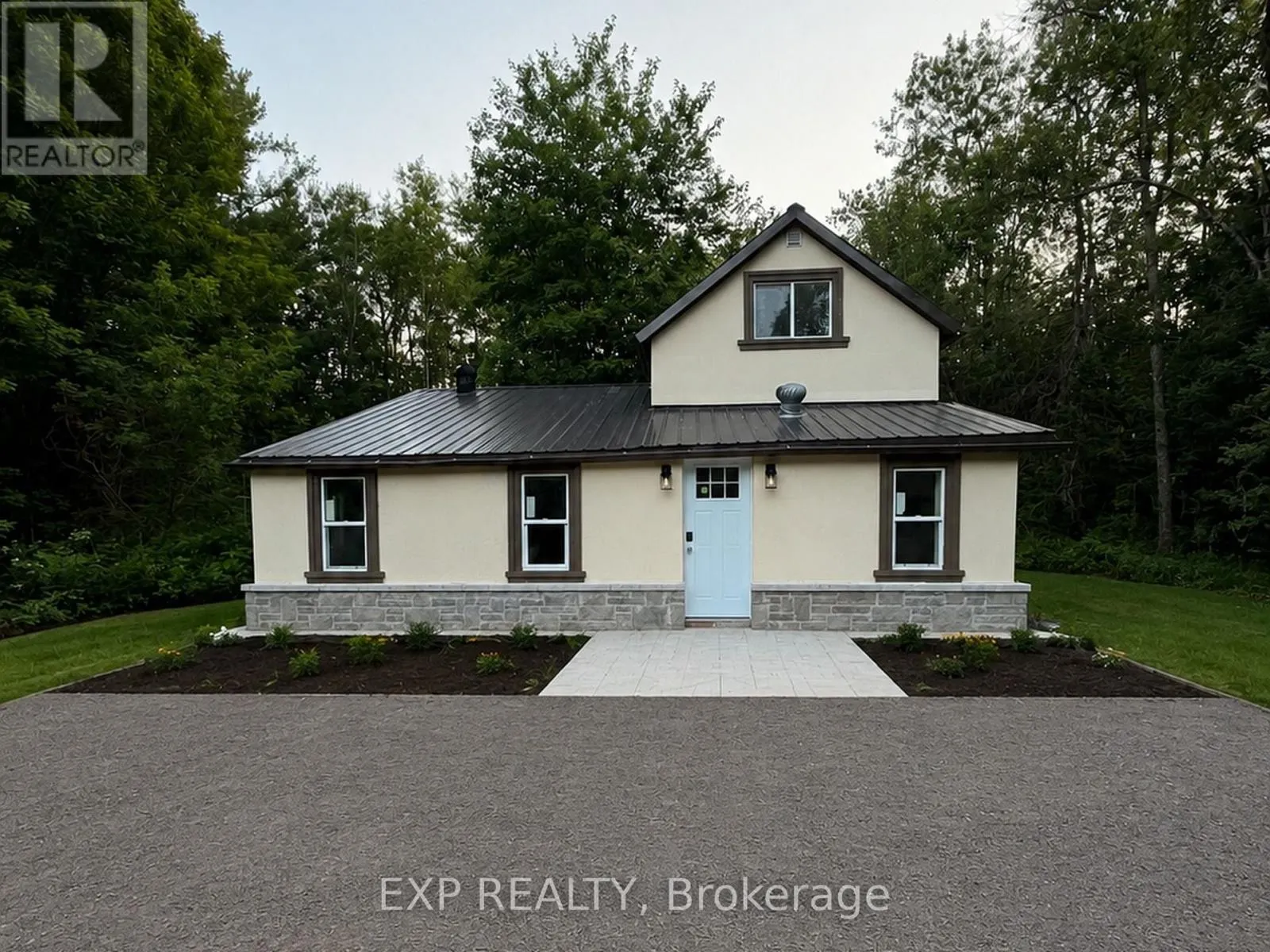 137 OLD NORTH ROAD S