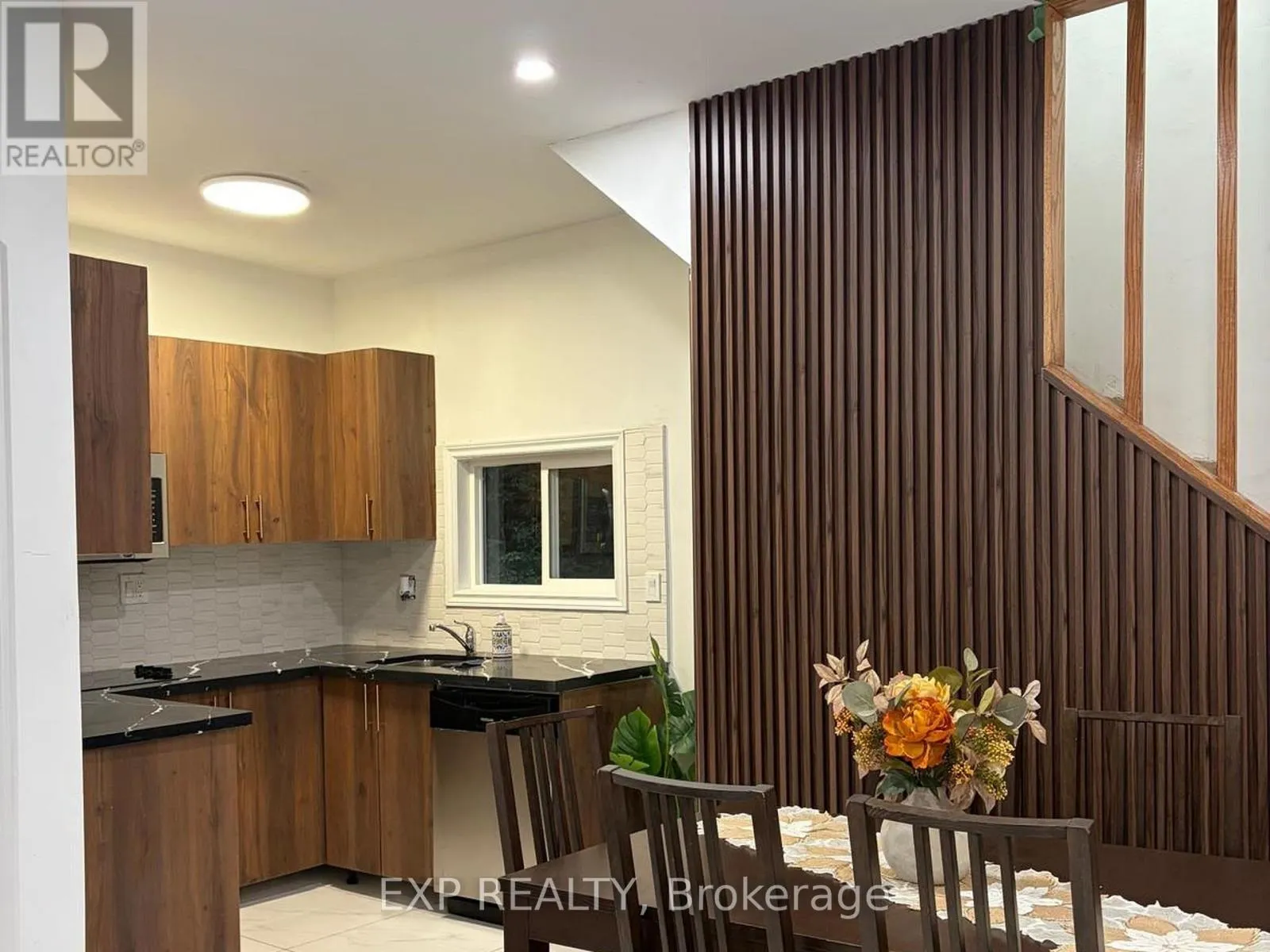 137 OLD NORTH ROAD S