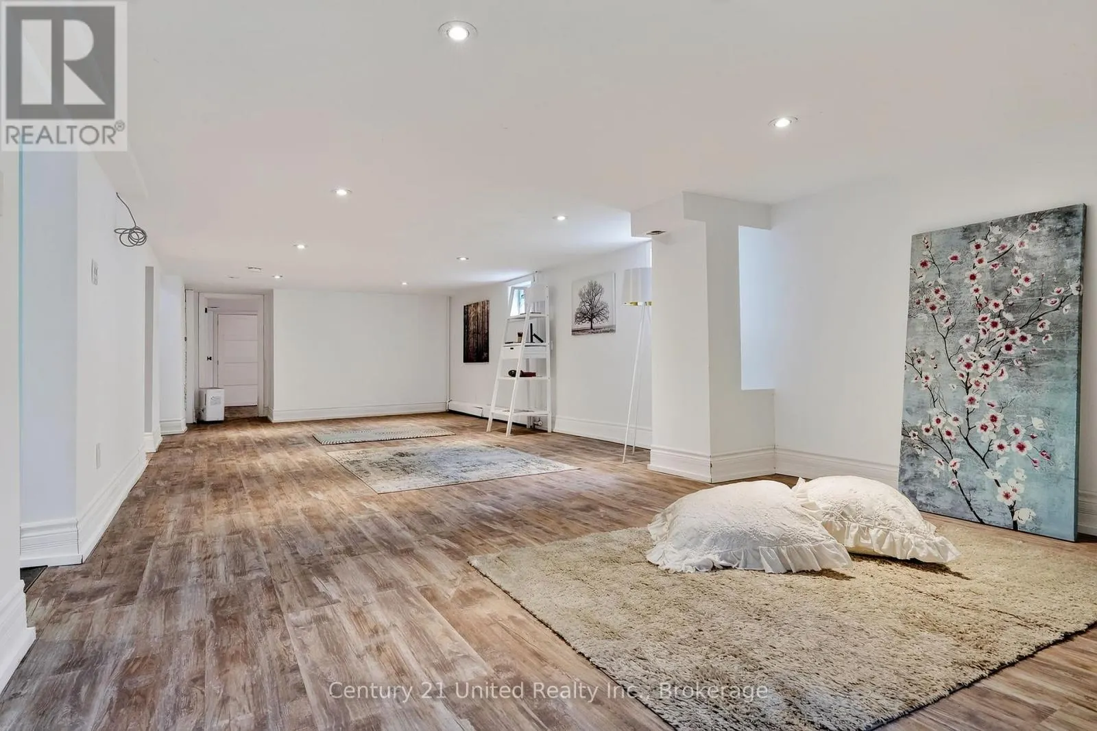 108 JAMES STREET E