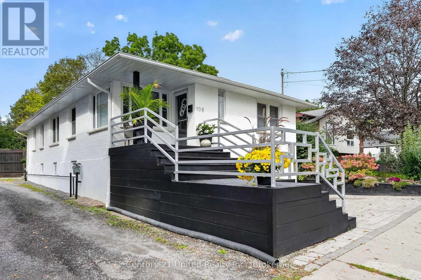 108 JAMES STREET E