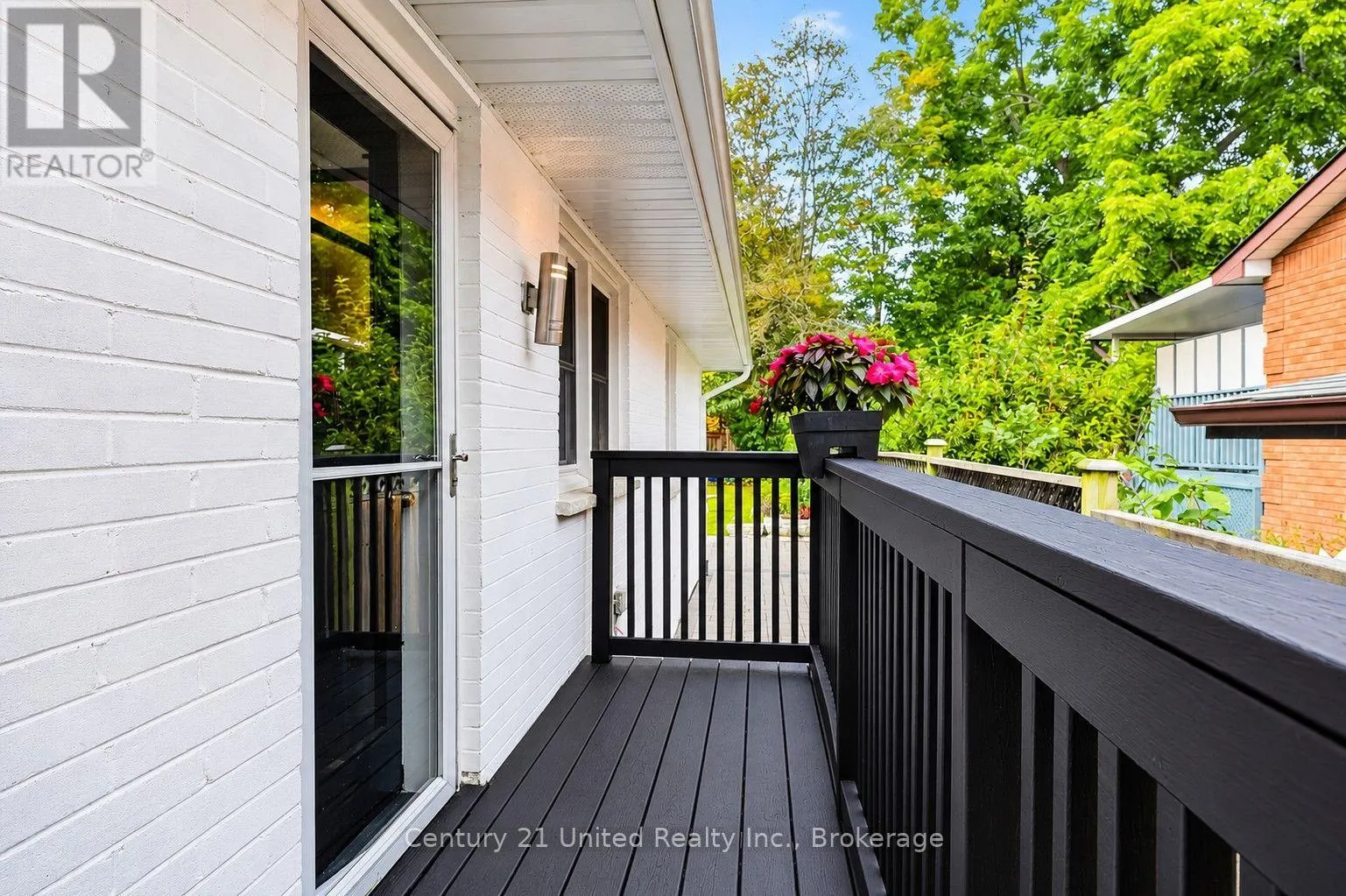 108 JAMES STREET E