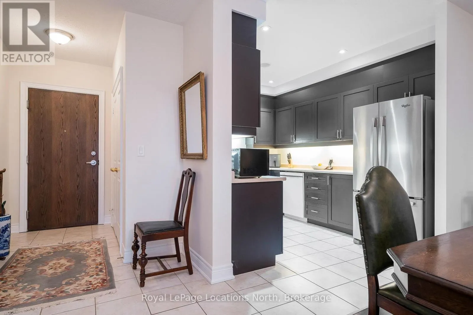 201 - 25 BEAVER STREET S #201