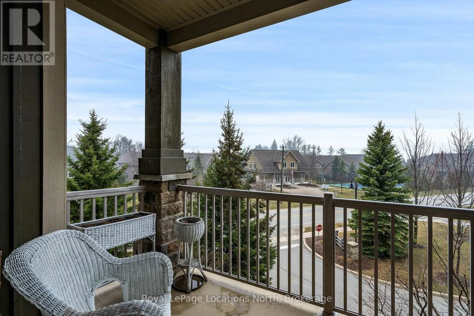 201 - 25 BEAVER STREET S #201