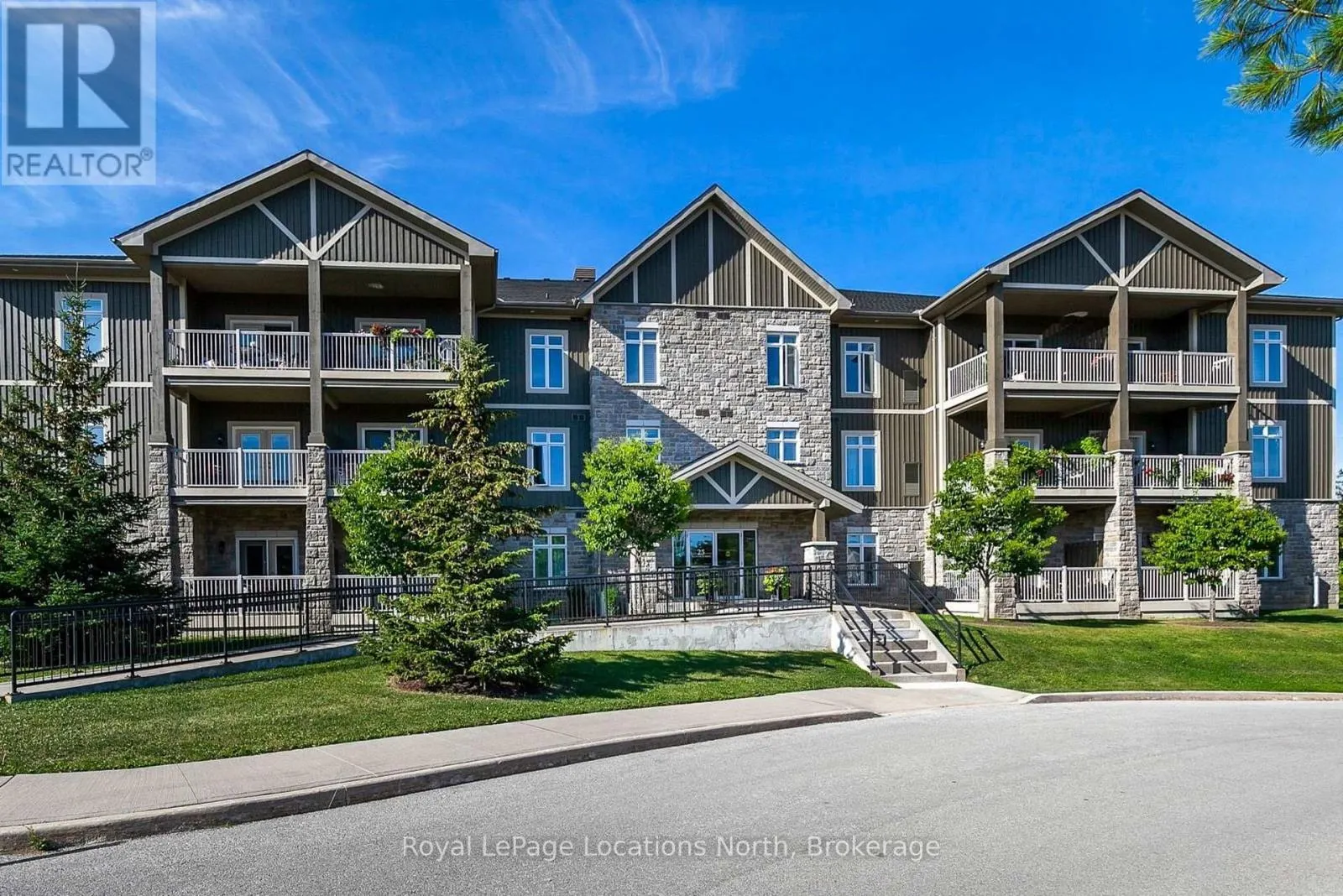 201 - 25 BEAVER STREET S #201