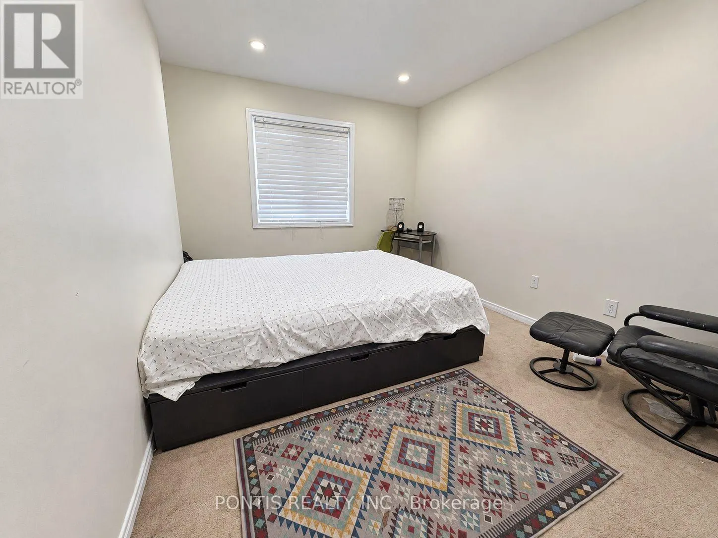 86 MUNRO CIRCLE