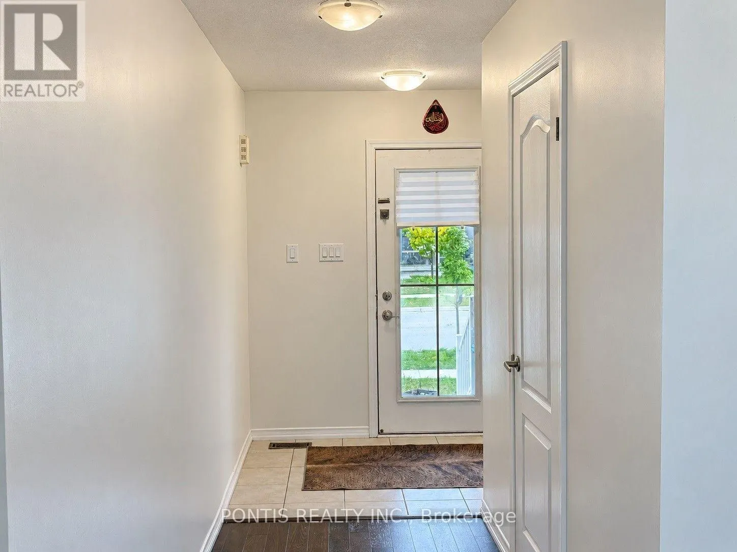 86 MUNRO CIRCLE