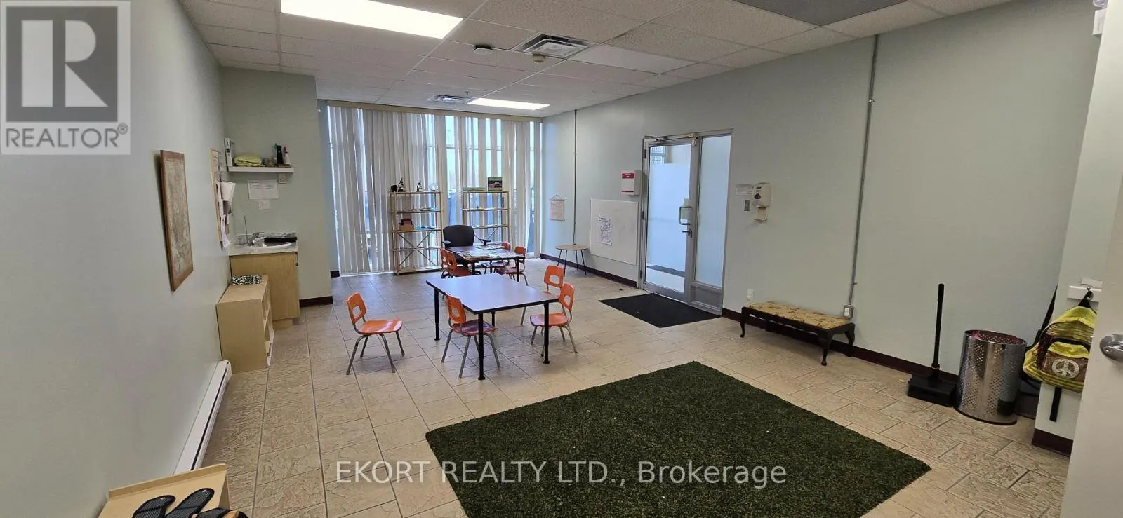 610 DUNDAS STREET E